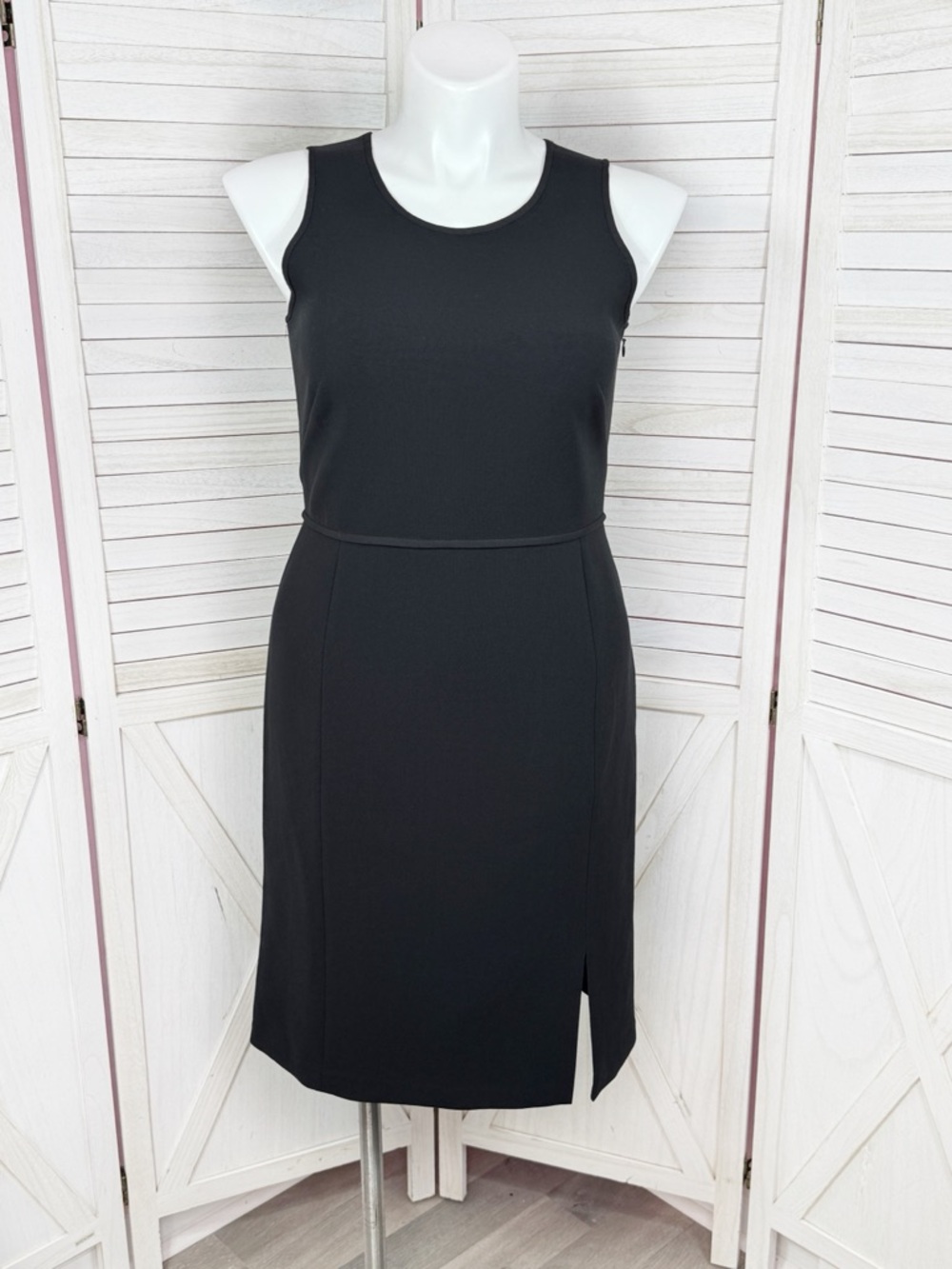 Ann Taylor Petite Black Sleeveless Back Cutout Sheath Dress‎ Size 12